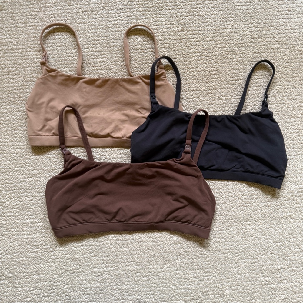 SKIMS FITS EVERYBODY MATERNITY NURSING SCOOP BRALETTE | SIENNA, ONYX, COCOA